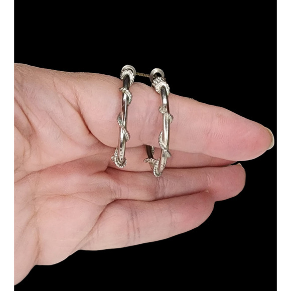 Unbranded silver plated hoop pierced earrings - Picture 3 of 3